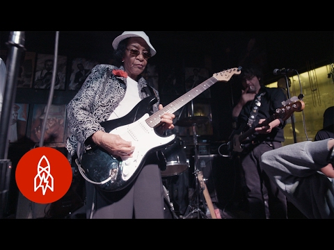 She Sings the Blues: Jamming With the Legendary Beverly Watkins